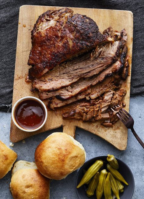 Go-To Game-Day Brisket Grill Meals, Barbecue Dry Rub, Smoker Ideas, Brisket Oven, Dry Rubs, Main Entrees, Holiday Favorite Recipes, Tailgate Food, Dinner Bell