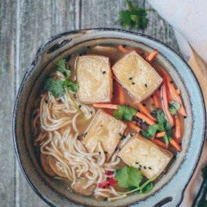 Instant Pot Ramen Instant Pot Ramen, Veggie Noodle Soup, Tofu Ramen, Food Monster, Vegan Instant Pot, Ramen Noodle Recipes, Vegan Ramen, Roasted Fennel, Creamy Recipes