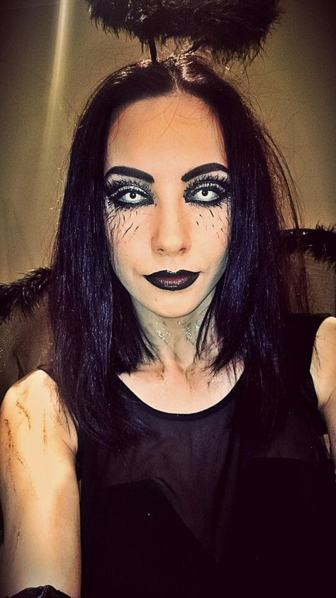 Halloween makeup #dark #angel #ombrelips Dead Angel Makeup, Angel Makeup Halloween, Halloween Makeup Dark, Makeup Dark, Angel Makeup, Creepy Smile, Ombre Lips, Halloween Make Up, Dark Angel