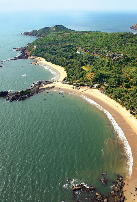 om beach gokarna, om beach resort, Best Time to Visit Om Beach, om beach karnataka Backwaters Of Kerala, Moon Beach, Travel In India, Places To Visit In India, Western Ghats, India Photography, Visit India, Best Honeymoon, Travel India