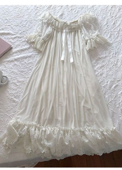 Old Fashion Dresses, Vintage Nightgown, Vestidos Vintage, Dream Clothes, Night Dress, Pretty Dresses, Aesthetic Clothes, Pretty Outfits, Night Gown