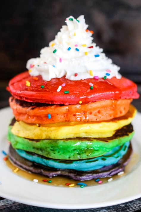 Rainbow Pancakes are perfect for any colorful holiday Pancakes For Kids, Collages Aesthetic, Resep Pancake, Rainbow Bread, Kawaii Kitchen, Rainbow Pancakes, Unicorn Food, Rainbow Treats, Kawaii Bedroom