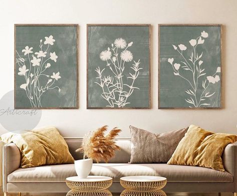 Create a Beautiful Green Living Room for Free: Beginners Guide Boho Gallery Wall, Wal Art, Wall Art Farmhouse, Botanical Wall Decor, Flower Painting Canvas, Abstract Botanical, Artwork For Living Room, Gallery Wall Decor, Art Minimaliste