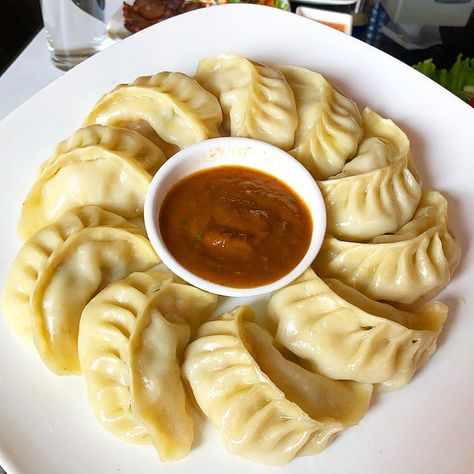 NEPAL FOOD on Instagram: “A must visit place in Lazimpat for good food / gatherings/celebrations 🔥👇🏿 . @thedenrestro which is located at big mart building in…” Momos Picture, Highschool Advice, Momo Food, Veg Momos, Nepal Food, Bao Bao, Easy Food Art, India Food, Healthy Food Options