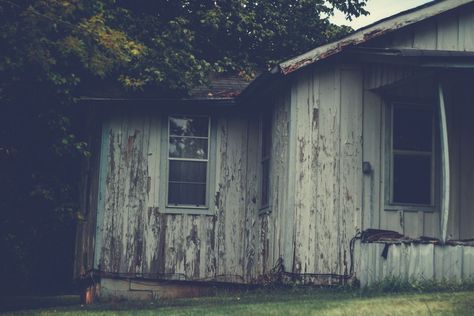 Appalachian Granny Witches, Appalachia Horror, Haunted Appalachia, Appalachian Gothic Aesthetic, Appalachian Aesthetic, Appalachian Folk Magic, Appalachia Aesthetic, Appalachian Gothic, Old Gods Of Appalachia