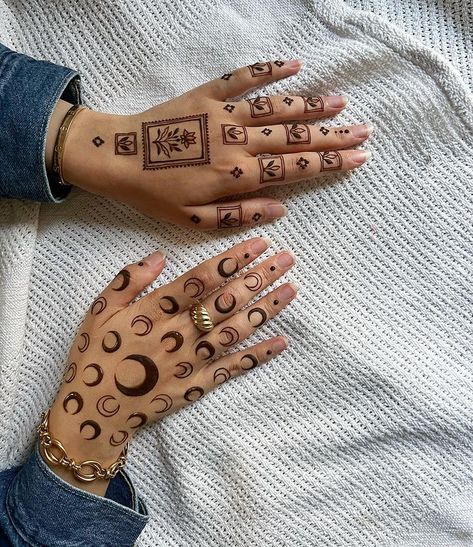 Different Henna Designs, Brown Tattoos, Cute Henna Designs, 2022 Happy New Year, Henna Inspo, Henna Inspired Tattoos, Henna Nails, Finger Henna Designs, Desi Aesthetics