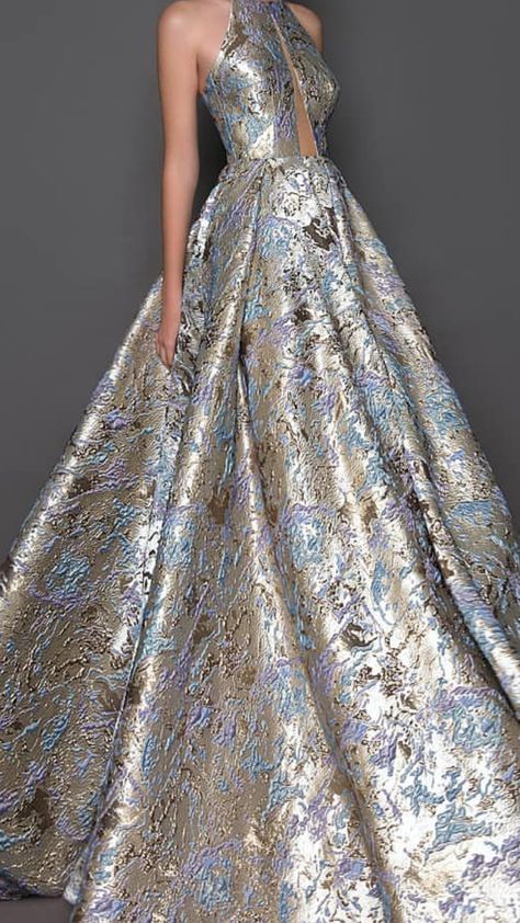 Brocade Dress Modern, Books To Movies, Casual Bridal Dress, Grey Evening Dresses, Classy Gowns, Pretty Quinceanera Dresses, Lace Gown Styles, Fancy Wedding Dresses, Bridal Dress Fashion