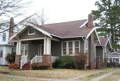 And heres that Aristrocrat of Bungalows on a side street just off of Granby in Ocean View. Sears Kit Homes Bungalows, Decorate Front Porch, Sears House Plans, Henford On Bagley, Sears Kit Homes, Sears Homes, Architectural Composition, American Bungalow, Sam Evans