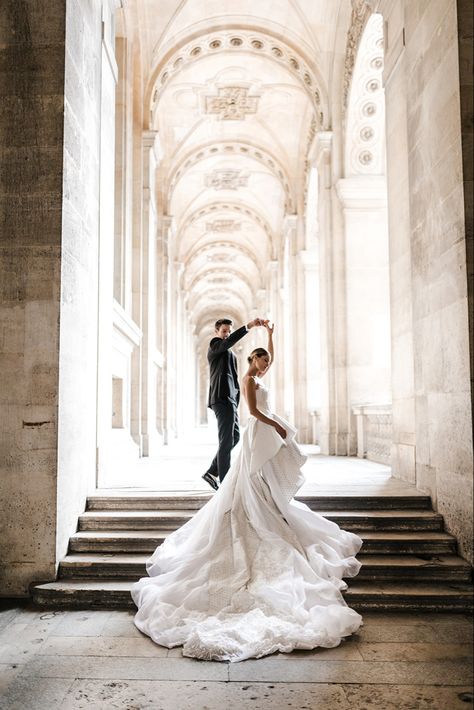 France Elopement, Prewedding Photo, Best Wedding Photos, Ritz Paris, Wedding Portrait Poses, Design Assistant, Wedding Picture Poses, Wedding Photography Styles, Bridal Photoshoot