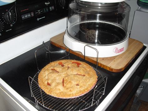 Facebook friend Connie B. baked this delicious looking Strawberry Rhubarb Pie with her NuWave Oven. We have asked her to share her recipe! Convention Oven, Nuwave Recipes, Halogen Oven Recipes, Nuwave Oven Recipes, Convection Oven Recipes, Halogen Oven, Infrared Cooker, Strawberry Rhubarb Pie, Oven Recipe