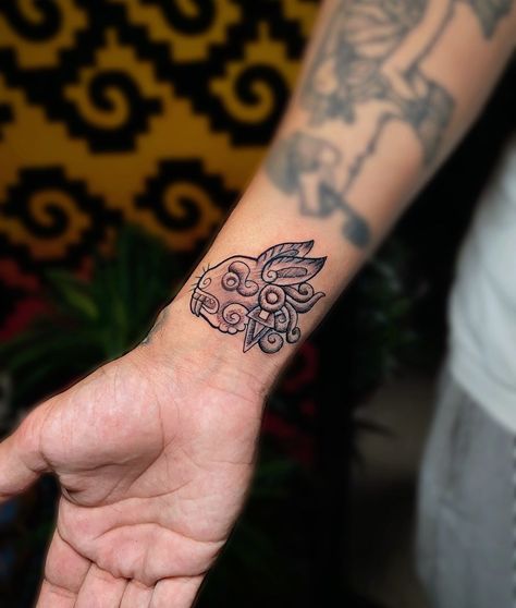 Mazahua tattoo art | Tochtli 🌝 🐇 🌝 Gracias por la visita, Marcos. 👨🏻‍🍳 @mazahuatattooart . . . . . . . . #mexico #tochtli #conejo #prehispanic… | Instagram Mexico Tattoo, Inspirational Tattoos, May 1, Tattoo Art, Art Tattoo, Instagram Photos, Photo And Video, Tattoos, Instagram Photo