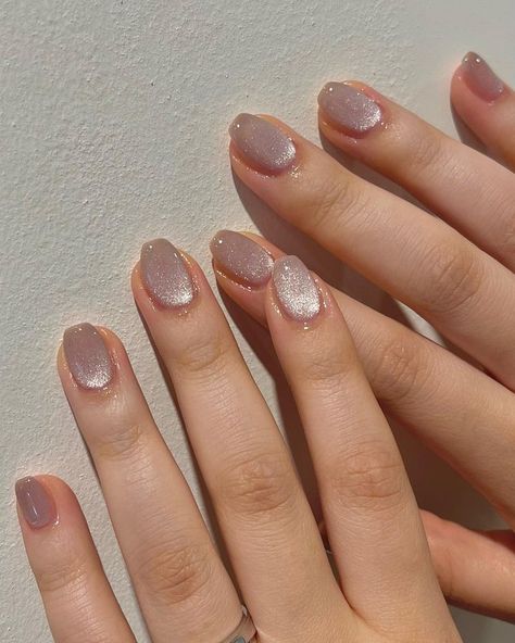 Korean Glitter Nails, Clear Glitter Nails, Sheer Nails, Eye Nail Art, Hello Nails, Minimal Nails, Blush Nails, Soft Nails, Nail Art Wedding