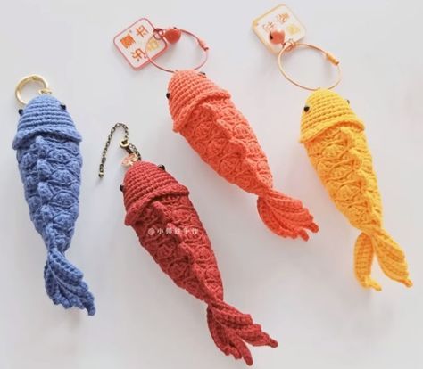 Amigurumi Fish Free Pattern, Crochet Fish Pattern Free, Crochet Fish Keychain Free Pattern, Easy Amigurumi Fish Free Pattern, Amigurumi Fish Keychain Free Pattern, Crochet Realistic Fish, Crochet Fish Patterns, Knitting Gloves Pattern, Felted Crochet