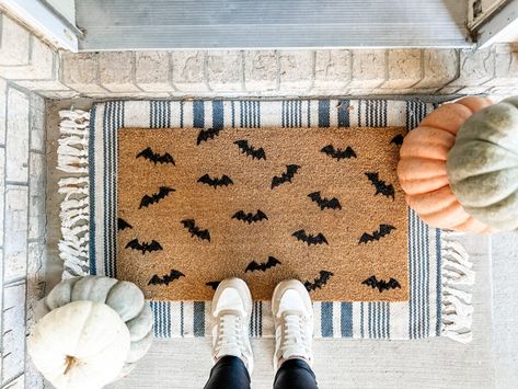 Make This DIY Halloween Welcome Mat for $10! Halloween Diy Door, Halloween Mats, Door Mat Diy, Halloween Doormat, Fall Doormat, Halloween Door Mat, Black Acrylic Paint, Halloween Door, Halloween Cookies