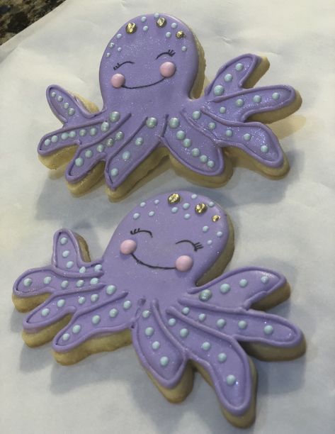 Octopus Cookies Decorated, Octopus Cookies, Sea Life Cookies Decorated, Frilled Jellyfish Cookie Art, Octopus Sugar Cookies Decorated, Filled Jellyfish Cookie, Ocean Cookies, Tropical Cookies, Animals Cookies