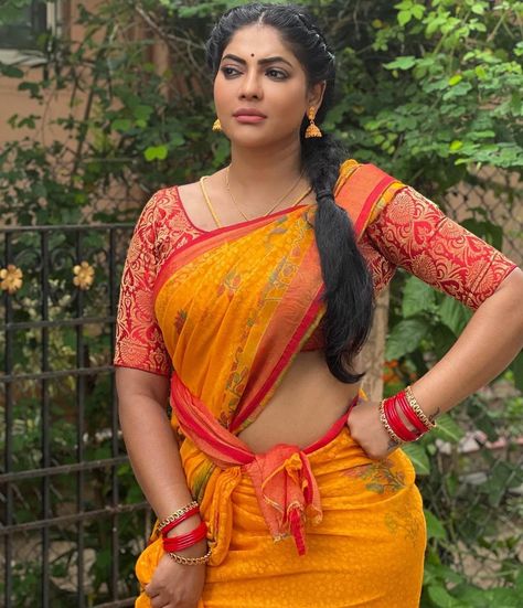 Reshma Pasupuleti, Bridal Sarees South Indian, Beautiful Dresses For Women, Blonde Beauty, Indian Beauty Saree, Desi Beauty, Beauty Women, Queen, On Twitter