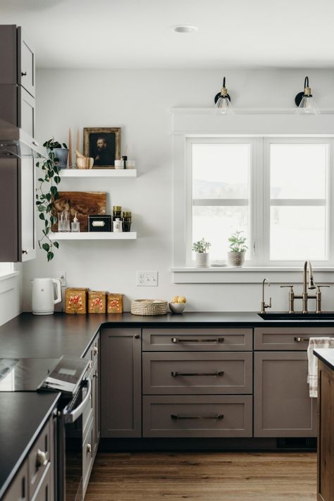 Grey Walls Kitchen, English Home Design, Gray Kitchen Ideas, Kraftmaid Cabinets, Countertop Choices, Grey Kitchen Island, Vintage Inspired Kitchen, Dark Countertops, Black Countertops