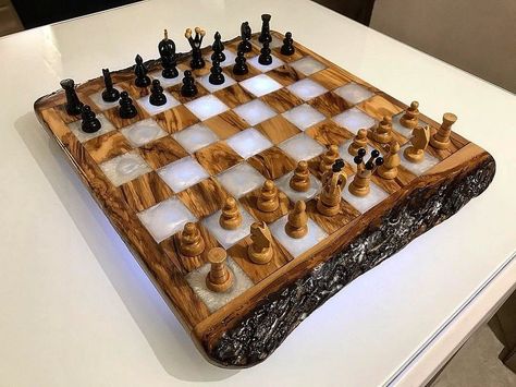 Chess Board Table, Resin And Wood Diy, Wood Chess Board, Chess Set Unique, Wood Chess Set, Woodworking Shop Projects, Chess Table, Wood Furniture Design, Board Game Table