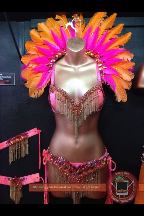 Caribbean carnival costumes Carnival Costumes Caribbean, Caribana Costume, Diy Karneval, Carribean Carnival Costumes, Carnival Outfit Carribean, Caribbean Carnival Costumes, Carnival Inspiration, Theme Carnaval, Carnival Fashion