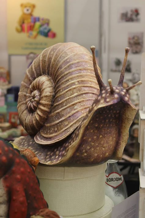 Paper Mache Art Sculpture, Bird Carving Patterns, Ceramic Snail, Snail Sculpture, Snail Pattern, Cast Art, Bird Carving, Paper Mache Art, Garden Pottery