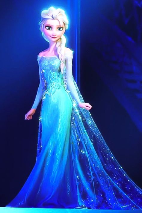 Dreamworks Aesthetic, Elsa Frozen Pictures, Elsa Aesthetic, Tags Frozen, Elsa Photos, Elsa Pictures, Frozen Elsa Dress, Frozen Queen, Disney Frozen Elsa Art