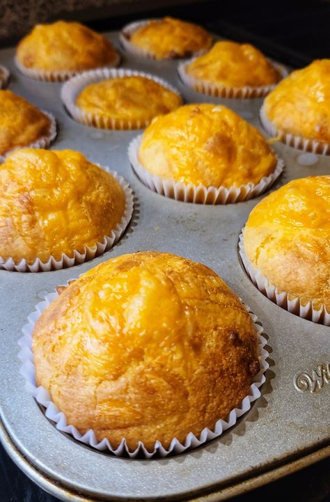 Cheddar Cornbread Muffins, Sweet Cornbread Muffins, Cheddar Muffins, Cornbread Muffins Recipe, Cornmeal Muffins, Cheddar Cornbread, Muffin Papers, Cornbread Muffins, Sweet Cornbread