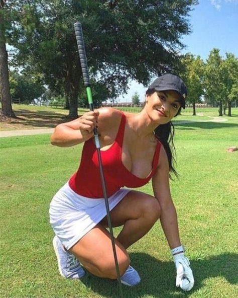 😮😯😛😘💖😍💣💥 Holly Sonders, Mens Golf Fashion, Lady Golfers, Female Golfers, Golf Girl, Paige Spiranac, Golf Women, Girls Golf, Women In Sports