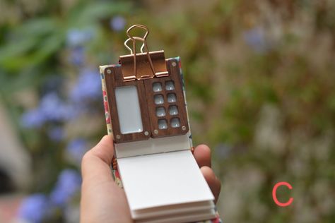 8 Colors Watercolor Tiny Palette Black Walnut Box Travel - Etsy Gingerbread Cookies Decorated, Real Painting, Watercolor Books, Outdoor Paint, Watercolor Palette, Painted Boxes, Paint Palette, Paper Roses, Vintage Miniatures