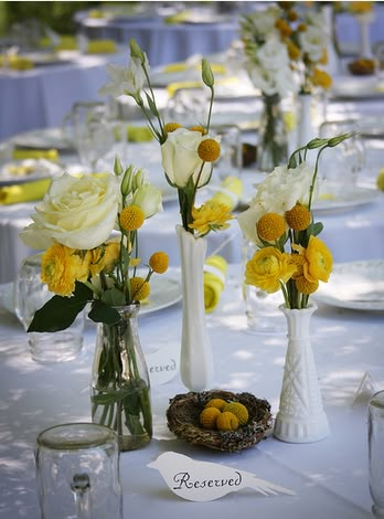 Simple Yellow Flower Arrangements, Yellow Floral Table Arrangements, Yellow And White Centerpieces Simple, Yellow White Gold Table Decor, Yellow Flowers Table Decor, Yellow And White Table Decor, Yellow And White Wedding Decorations, Yellow Wedding Table Decorations, Yellow Table Decorations