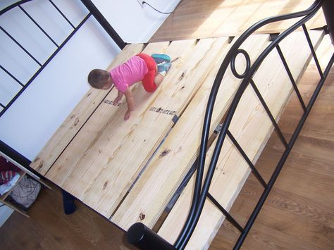 Queen Size Bed Frame With Slats. Convert a box spring bed to platform. Diy Boxspring Bed Frame, Diy Bed Slats, Diy Slats, Bed Slats Diy, Diy Box Spring Bed Frame, Diy Box Spring, Box Spring Bed Frame, Box Spring Cover, Diy Bed Frame