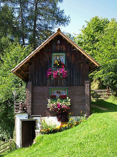 Austrian Alpine House | Lee d'Entremont › Portfolio › An Alpine Austrian Cottage. Austrian Cottage, Austrian House, Alpine Cottage, Alpine House, Swiss Cottage, Alpine Chalet, Swiss Chalet, Garden Idea, Cottage Cabin