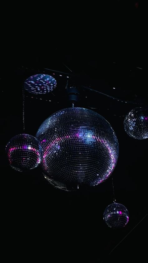 #trendy #discover #style Disco Dance Party Videos, Party Background Video, 80 Disco Party, Party Background Aesthetic, Disco Ball Background, Disco Video, Neon Disco, Disco Ball Party, Disco Background