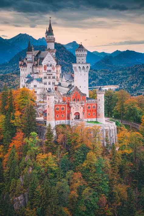 19 Fairytale Castles In Germany You Have To Visit (8) Beautiful Places In Germany, Bavarian Alps, Places In Germany, Famous Castles, Germany Castles, Sleeping Beauty Castle, Neuschwanstein Castle, Romantic Fantasy, Chateau France