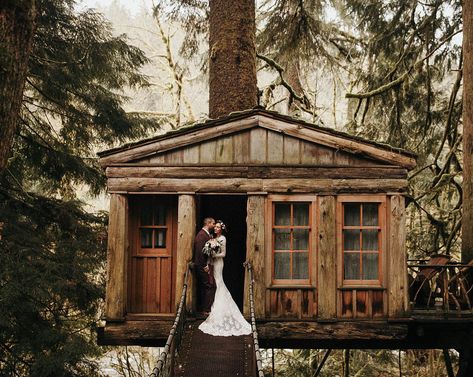 20 Seriously Stunning Washington Wedding Venues You’ll Love Wedding Venues Washington State, Wedding Spots, Treehouse Point, Washington Wedding Venues, Stunning Wedding Venues, Smallest Wedding Venue, Inexpensive Wedding Venues, Affordable Wedding Venues, Washington Weddings