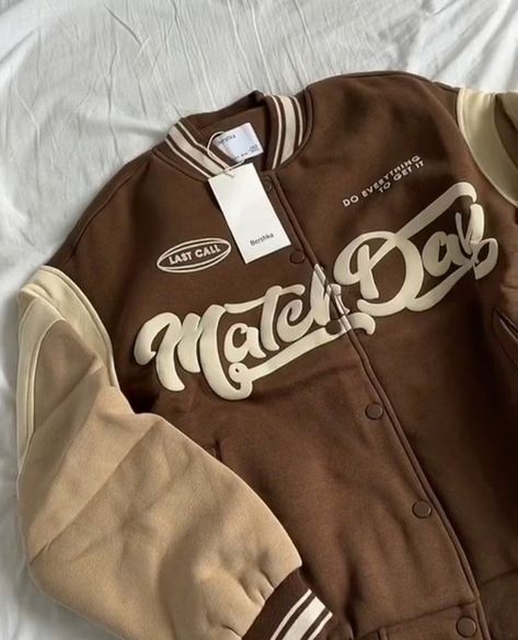 Varsity Jacket Outfit, Vibe Clothes, Swaggy Outfits, 가을 패션, 로고 디자인, Mode Vintage, Dream Clothes, Streetwear Outfit, Teen Fashion Outfits