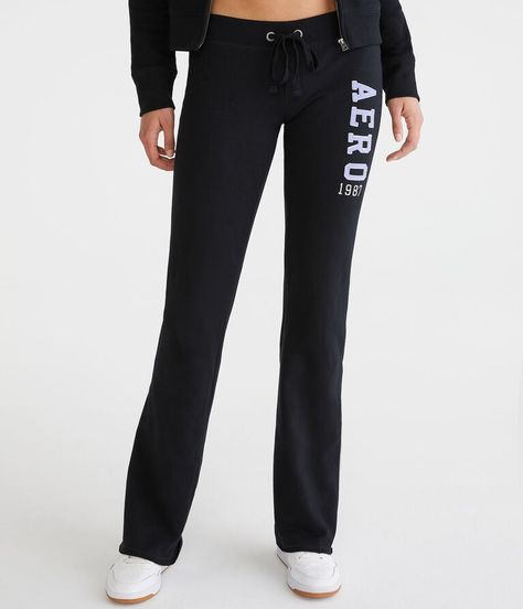 Aeropostale Flare Sweatpants, Aeropostale Outfits, Office Workouts, Aeropostale Sweatpants, Flare Sweatpants, Random Clothes, Sweat Women, Comfy Sweats, School List