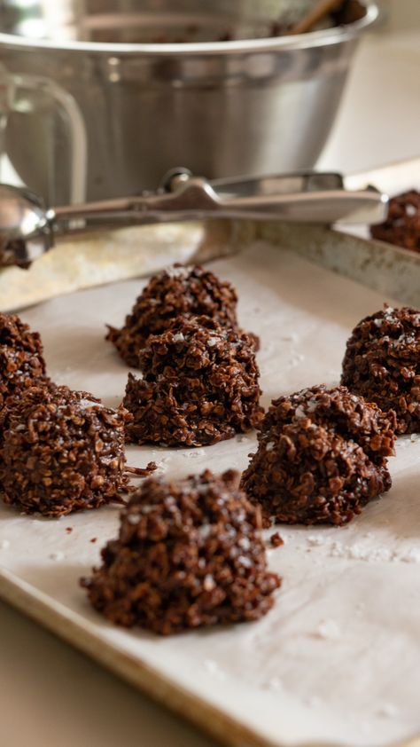 Coconut Haystacks, Aip Snacks, Chocolate Haystacks, East Coast Kitchen, Coast Kitchen, Christmas Essentials, Coconut Macaroons Recipe, Easiest Recipes, Chocolate Macaroons