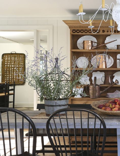 Nora Murphy, Farm House Dining Room, Country Dining Rooms, French Country Kitchens, French Country Living Room, Country Style Decor, Deco Boheme, Country Living Room, Sunrooms