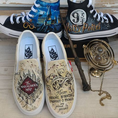 Harry Potter Boots, Harry Potter Portraits, Customize Shoes, Harry Potter Shoes, Custom Harry Potter, Harry Potter Style, Shoe Ideas, Harry Potter Cake, Harry Potter Drawings