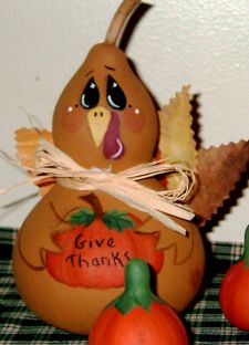 gourd tky Thanksgiving Gourds, Thanksgiving Wood Crafts, Gourd Projects, Christmas Gourds, Gourd Painting, Birdhouse Gourds, Cypress Knees, Fall Harvest Decorations, Halloween Gourds