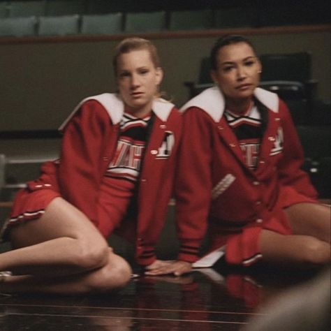 Santana And Brittany, Glee Santana And Brittany, Diana Argon, Brittany And Santana, Becca Tobin, Heather Morris, Glee Fashion, Glee Club, Naya Rivera