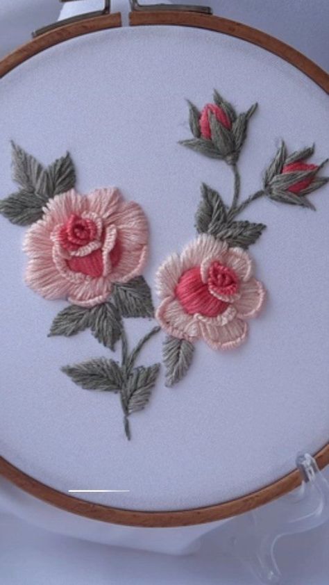 3d Embroidered Flowers, 3d Floral Embroidery, 3d Embroidery Flowers Tutorial, 3d Flower Embroidery Design, Pink Floral Embroidery, 3d Hand Embroidery, Draps Design, Diy Embroidery Shirt, Brazilian Embroidery Stitches