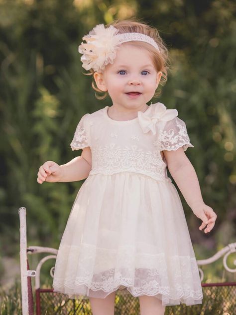 Go to northern belle boutique on Facebook for this cute kids dress! Or text 5417281278 for questions Toddler Flower Girl, Flower Girl Outfits, Vintage Flower Girls, Flower Girl Dresses Vintage, Baby Lace Dress, Toddler Flower Girl Dresses, Wedding Dress Guide, Top Wedding Dresses, Flower Girl Dress Lace