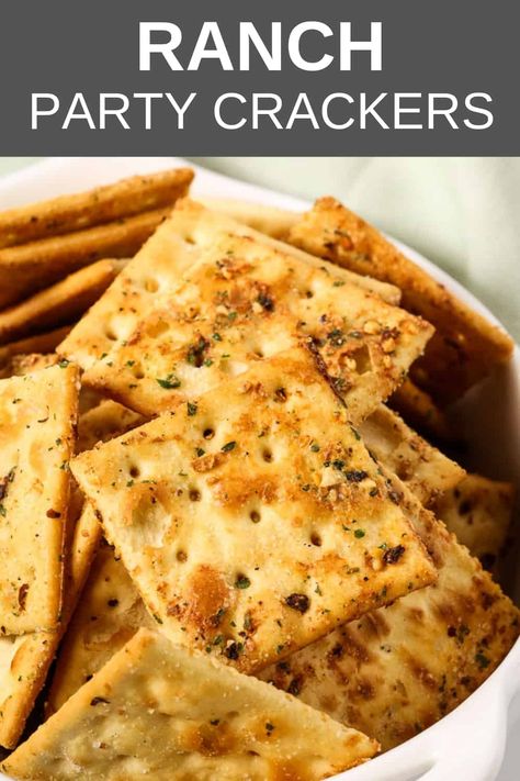 Saltine Cracker Recipe, Party Crackers Recipe, Spicy Ranch Crackers Recipe, Ranch Crackers Recipe, Seasoned Saltine Crackers, Saltine Cracker Recipes, Ranch Crackers, Ranch Party, Spicy Crackers