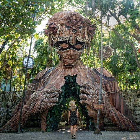 This 10 meter tall sculpture of steel, wood, rope & greenery was crated by the artist 'Daniel Popper' for the event 'Art with Me' to raise awareness for the sensitive eco system of Tulum, Mexico. After that it got installed permanently outside the hotel AHAU Tulum and serves as the entrance. Not only that - it's a major Insta-spot in Tulum now. Tall Sculpture, Eco System, Steel Wood, Tulum Mexico, Mexico Travel, Tulum, Samurai Gear, Entrance, The Outsiders