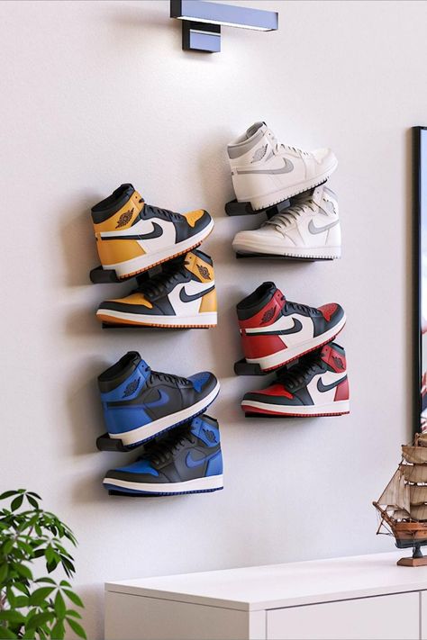 Shoe holder👟 Wall Mount Shoe Rack, Shoe Rack Display, Sneaker Wall, Wall Mounted Shoe Rack, Shoe Holder, Shelf Floating, Shoe Holders, Shoe Shelf, Floating Wall