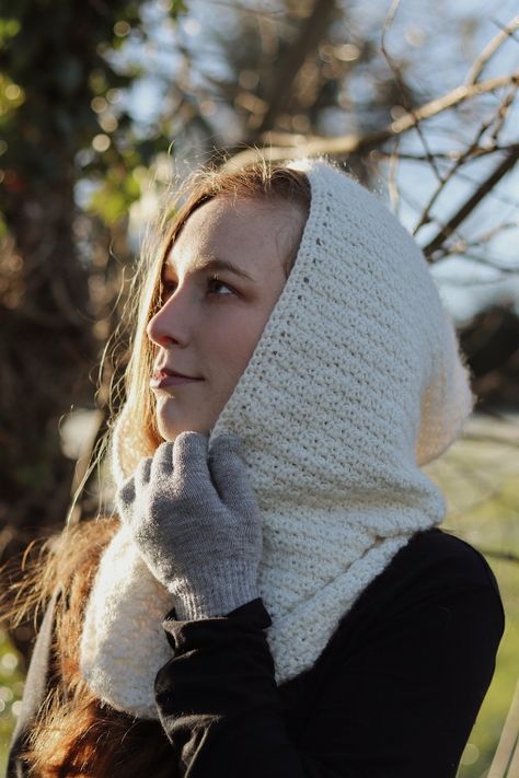 Crochet Hooded Cowl - Crochet with Carrie Crochet Hood Pattern Free, Crochet Hooded Cowl Pattern, Hooded Cowl Crochet Pattern, Easy Crochet Cowl, Hooded Cowl Pattern, Crochet Hooded Cowl, Crochet Snood, Crochet Hood, Hood Pattern