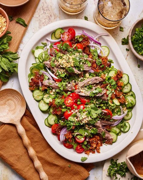 Crispy Rice Steak Salad with Thai-Inspired Dressing - Kalejunkie Crispy Rice Asian Salad, Crunchy Rice Salad, Kalejunkie Crispy Rice Salad, Crunchy Thai Salad, Crispy Rice Salmon Cucumber Salad, Authentic Thai Beef Salad Recipe, Granola Dessert, Greek Pasta, Sugar Free Vegan