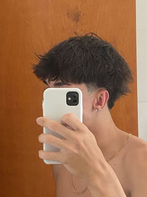 Fluffy Edgar Haircut Straight Hair, Hairstyle For Straight Hair Men, Low Taper Textured Fringe, Taper Fade Haircut Straight Hair, Taper Fade Straight Hair, Tapper Fade, Straight Hair Men, Low Taper Haircut, Mens Haircuts Thick Hair