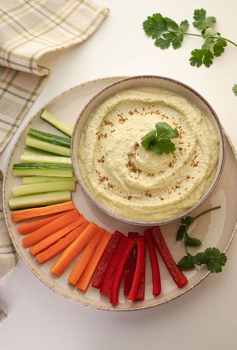 Zucchini Hummus Recipe, Raw Vegan Hummus, Raw Zucchini Recipes, Snack Menu Ideas, Roasted Zucchini And Squash, Classic Hummus Recipe, Zucchini Hummus, Zucchini Dishes, Raw Zucchini